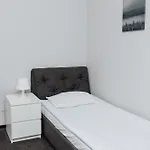 Hotel & Rakhiv
