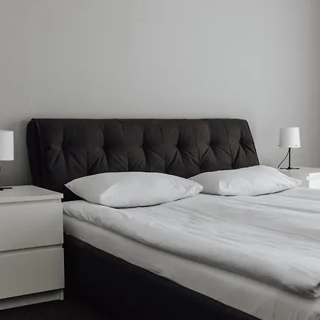 & Hotel Rakhiv