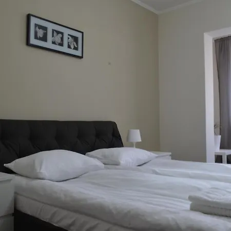 Hotel & *