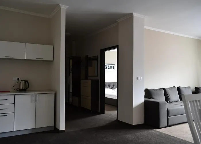 & Hotel *