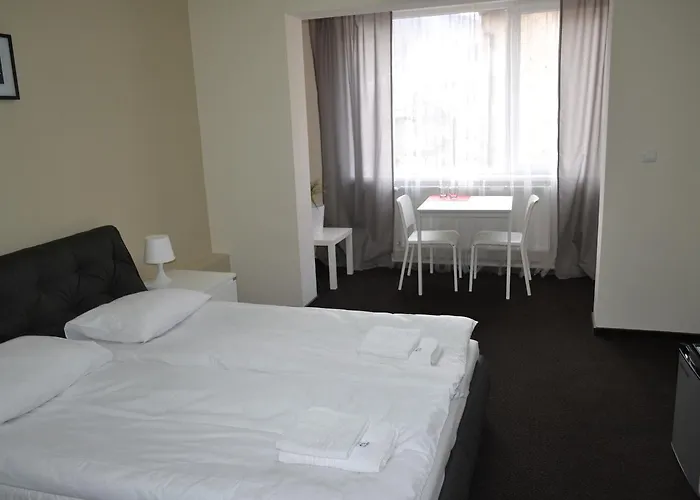Hotel & Rakhiv
