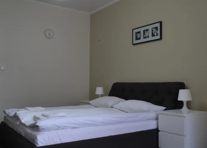 & Hotel *